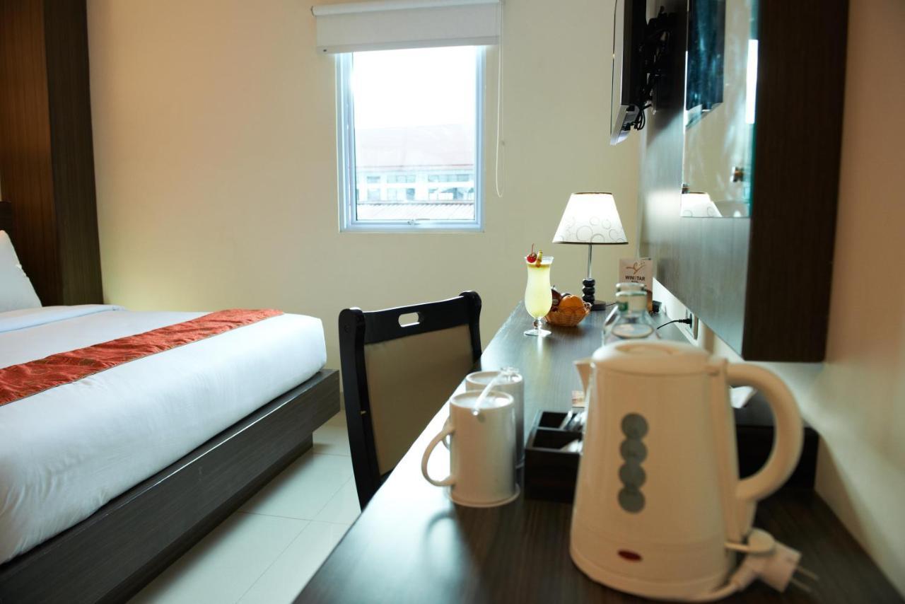 Winstar Hotel Пеканбару Екстериор снимка