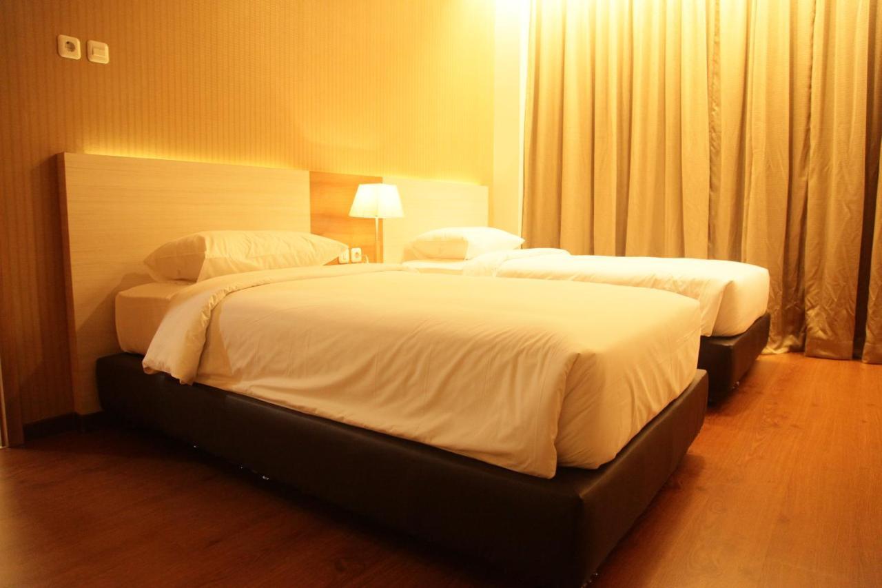 Winstar Hotel Пеканбару Екстериор снимка