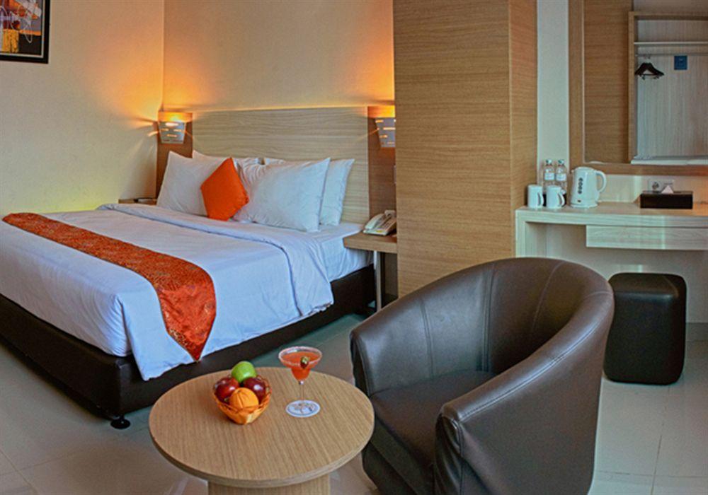 Winstar Hotel Пеканбару Екстериор снимка