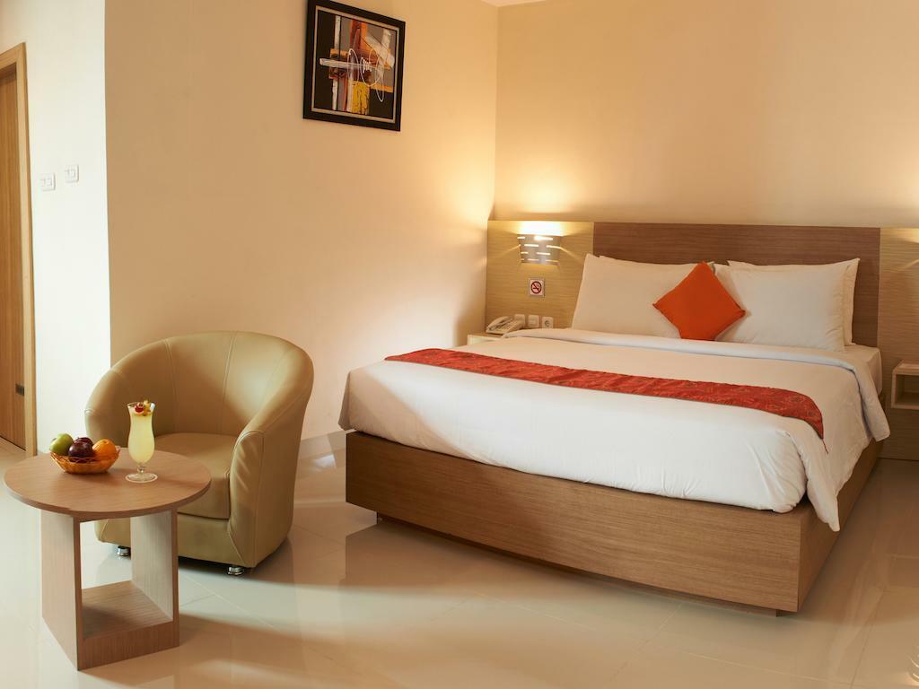 Winstar Hotel Пеканбару Екстериор снимка